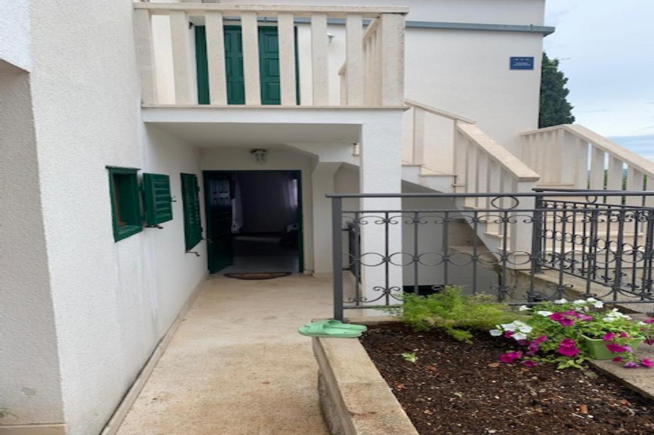 Holiday Apartments Lucic - Feels Like Home, Away From Home Razanj Exterior photo